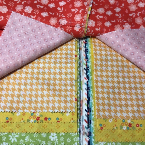 Moda Fat Quarter pack of 12 - features Delightfully Yours by Sherri & Chelsi - Picture 8 of 9